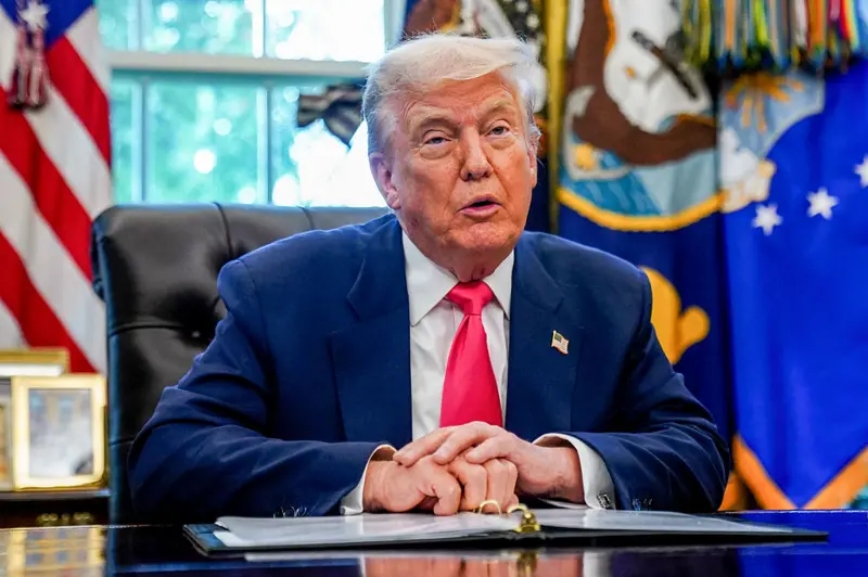 Trump က Putinအနေဖြင့် ယူကရိန်းငြိမ်းချမ်းရေးအတွက် အသင့်ဖြစ်နေပြီဟု အရိပ်အမြွက် ပြောကြားသော်လည်း သဘောတူညီမှုရရန် ဒုတိယအကြိမ် ထိပ်သီးအစည်းအဝေးတစ်ခု လိုအပ်နိုင်သည်ဟု ဆို