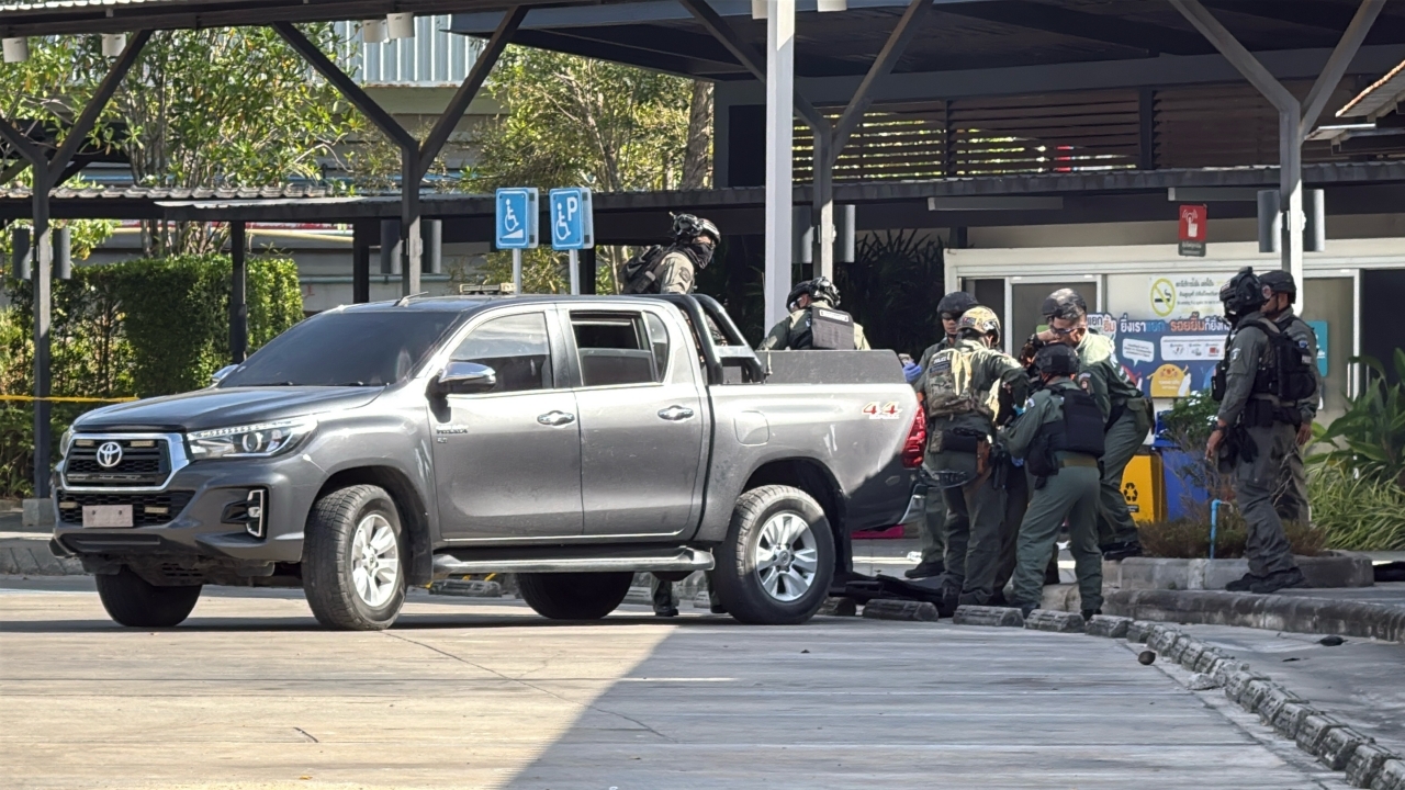 ပတ္တနီရှိ PTT ဆီဆိုင်တွင် ဗုံးပေါက်ကွဲမှုဖြစ်ပွား၊ EOD အရာရှိတစ်ဦး ဒဏ်ရာရ